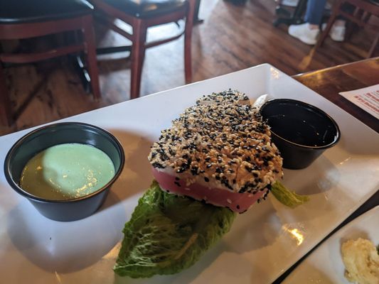 Pour House Pub by null