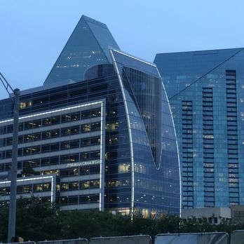 Klyde Warren Park - City view - Parks Near Me - Dallas, Texas Klyde Warren Park - City view - Parks Near Me - Dallas, Texas