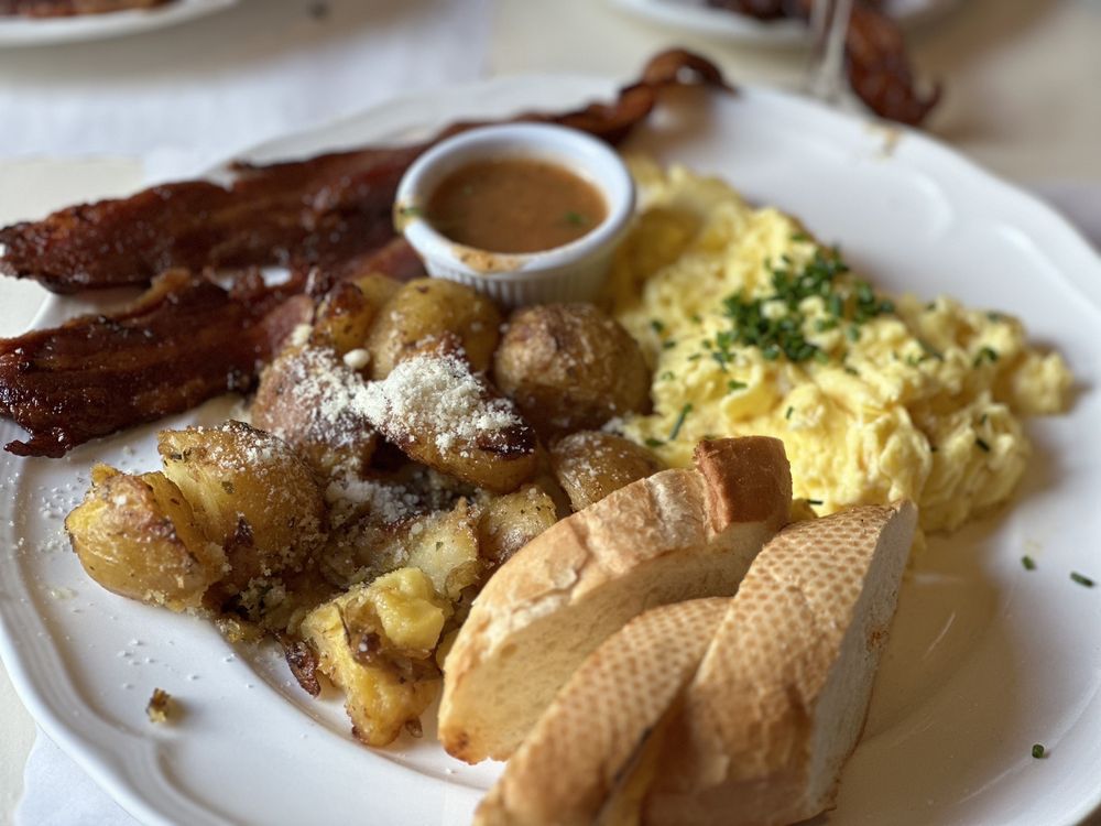 RED HOUSE CAFE 1654 Photos & 1946 Reviews 662 Lighthouse Ave, Pacific Grove, California