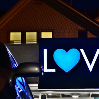 Love Laundry - For the love of laundo! - Laundromat Near Me - Sacramento, California Love Laundry - For the love of laundo! - Laundromat Near Me - Sacramento, California