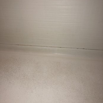 Seattle Marriott Bellevue - Dirty shower. - Hotels Near Me - Bellevue, Washington Seattle Marriott Bellevue - Dirty shower. - Hotels Near Me - Bellevue, Washington