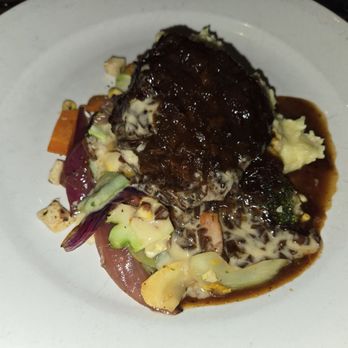 Beckett's Table - Braised fork tender beef short ribs, mashed potatoes and sauteed veggies. - New American Near Me - Phoenix, Arizona