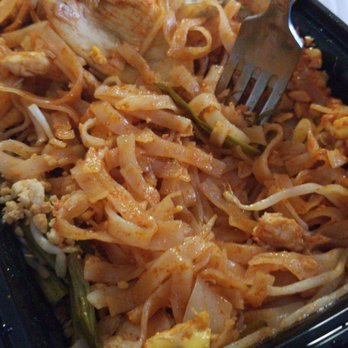 Nara Thai - Chicken Pad Thai - Thai Near Me - Houston, Texas Nara Thai - Chicken Pad Thai - Thai Near Me - Houston, Texas