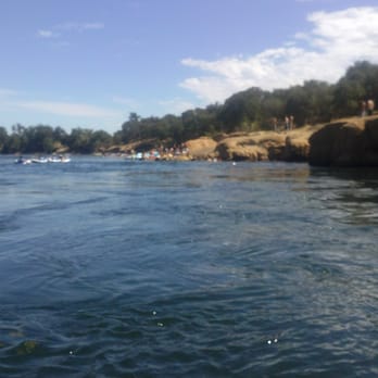 American River - Lakes Near Me