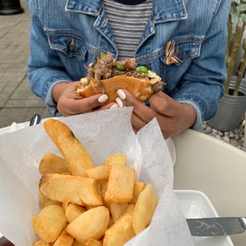 Té - Bulgogi cheesesteak - Asian Fusion Near Me - Toronto, Ontario