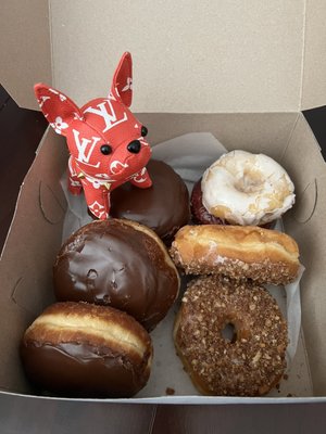 Baker's Dozen Donuts Deli & Delights by null