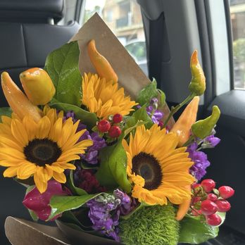 Blooming Vase - The pictures honestly do not do justice. This is actually stunning in person. Thank you so much. - Florists Near Me - Burlingame, California