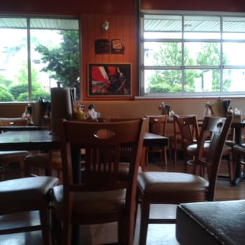 Memphis Blues - Some decor - Barbeque Near Me - Vancouver, British Columbia