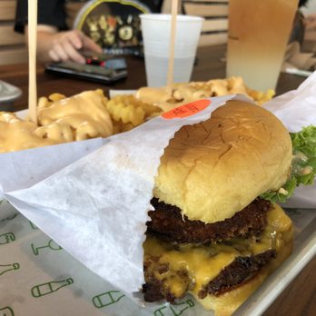 Shake Shack Waverly Place - Fast Food Near Me - Cary, North Carolina Shake Shack Waverly Place - Fast Food Near Me - Cary, North Carolina