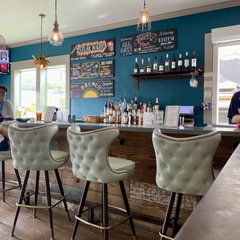Around the Corner - Bar area - Breakfast & Brunch Near Me - Houston, Texas Around the Corner - Bar area - Breakfast & Brunch Near Me - Houston, Texas
