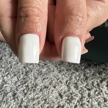 MJ Nails Spa - I am fully aware that not every nail bed is identical in length but this big of a difference?! Come on now. - Nail Salons Near Me - Henderson, Nevada