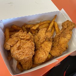 Southern Style Chicken & Waffle - 3 Tenders & Fries