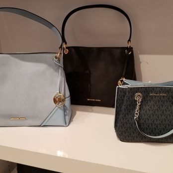 Michael Kors Outlet - Accessories Near Me - Woodburn, Oregon Michael Kors Outlet - Accessories Near Me - Woodburn, Oregon