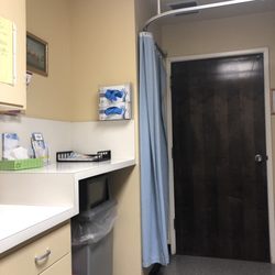 Oak Tree Medical Group - Exam room