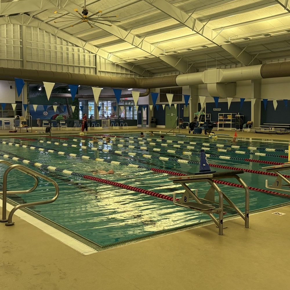 Splash Zone Aquatic Center - Main pool. - Swimming Pools Near Me - Oberlin, Ohio Splash Zone Aquatic Center - Main pool. - Swimming Pools Near Me - Oberlin, Ohio