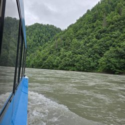 Mahay's Jet Boat Adventure - Devil's Canyon Tour