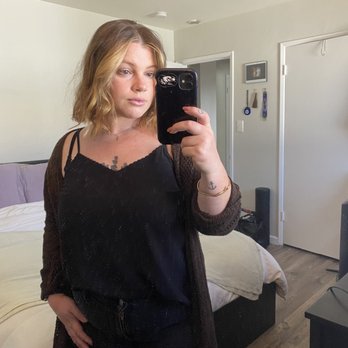 iGlow Beauty Room - Hair Salons Near Me - El Cajon, California