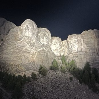 Mount Rushmore National Memorial - (09/08/2024) - Landmarks & Historical Buildings Near Me - Keystone, South Dakota Mount Rushmore National Memorial - (09/08/2024) - Landmarks & Historical Buildings Near Me - Keystone, South Dakota