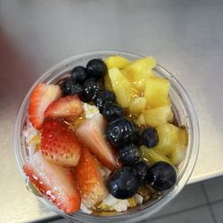 Smoothie King - Very friendly, clean and tasty!!!