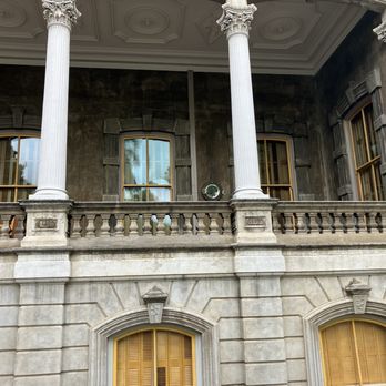 Iolani Palace - Museums Near Me - Honolulu, Hawaii