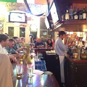 Murphy's Bar & Grill - Irish Pub Near Me - Honolulu, Hawaii
