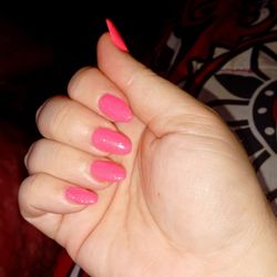 Linda’s Nails