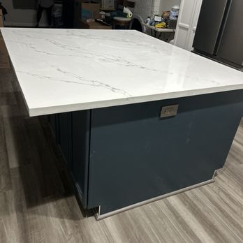 California Stone - Island countertop - Kitchen & Bath Near Me - Chino, California