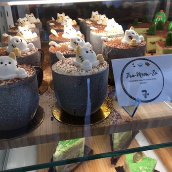 Daan Go Cake Lab - Macarons Near Me - Toronto, Ontario Daan Go Cake Lab - Macarons Near Me - Toronto, Ontario