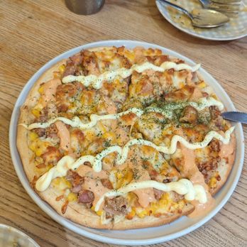 Petit Potato - Chicken pizza - Taiwanese Near Me - Toronto, Ontario