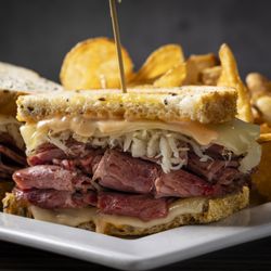 Hennessey's - Rueben Sandwich