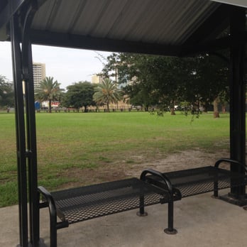 Confederate Park - Multiple covered seating - Dog Parks Near Me - Jacksonville, Florida