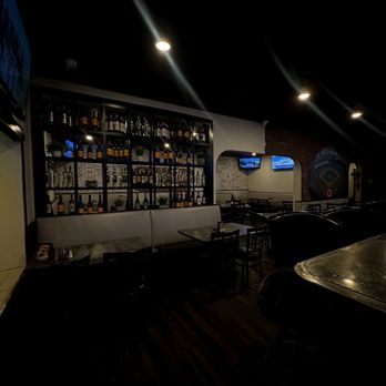 Papa Vito's Italian Restaurant - Pizza Near Me - Cocoa Beach, Florida