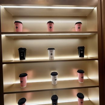 Molly Tea - Cup Display - Bubble Tea Near Me - Boston, Massachusetts Molly Tea - Cup Display - Bubble Tea Near Me - Boston, Massachusetts
