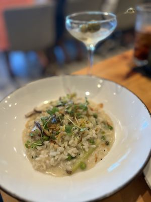 Midtown Table by null