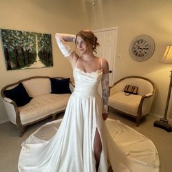 Becky Fowler's Bridal - Dress alterarions