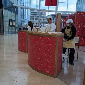 LA LA Bakeshop - At Square One's Lunar New Year pop-up - Vietnamese Near Me - Toronto, Ontario LA LA Bakeshop - At Square One's Lunar New Year pop-up - Vietnamese Near Me - Toronto, Ontario