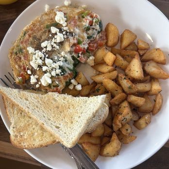 Haymaker - Verrado - Veggie Omelet, sourdough toast and potatoes. - Barbeque Near Me - Buckeye, Arizona Haymaker - Verrado - Veggie Omelet, sourdough toast and potatoes. - Barbeque Near Me - Buckeye, Arizona