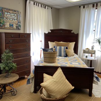 Hip and Humble - Antiques Near Me - Berryville, Virginia Hip and Humble - Antiques Near Me - Berryville, Virginia