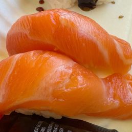 Salmon nigiri Salmon nigiri