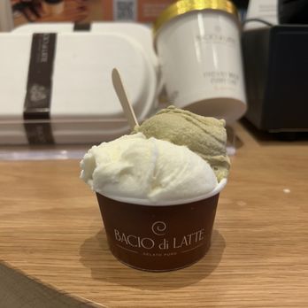 Bacio Di Latte - Bacio di Latte (Sweet Cream) and Pistachio in a Piccolo Cup - Desserts Near Me - Torrance, California