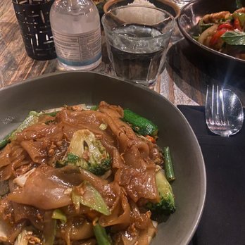 Up Thai - Pad Se-Ew - Thai Near Me - New York, New York