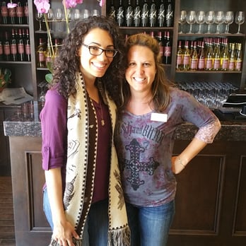 Grapeline Wine Tours - Wine Tours Near Me - Temecula, California