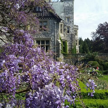 Hatley Castle - Landmarks & Historical Buildings Near Me - Victoria, British Columbia