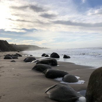 Bowling Ball Beach - Beaches Near Me - Point Arena, California