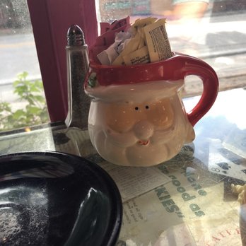 The Bubble Room - Decor - Desserts Near Me - Captiva, Florida