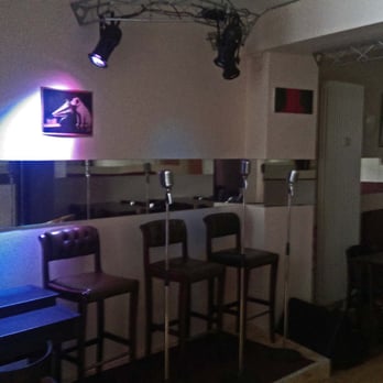 Zauberflöte - "His Master's Voice"
in Szene gesetzt - Bars Near Me - Berlin, BE Zauberflöte - "His Master's Voice"
in Szene gesetzt - Bars Near Me - Berlin, BE