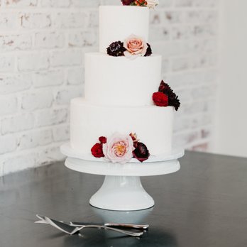 Fantasy Frostings - Custom Cakes Near Me Fantasy Frostings - Custom Cakes Near Me
