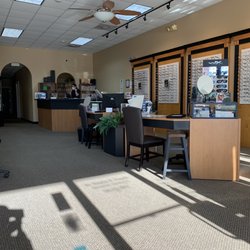 Texas State Optical - Welcoming atmosphere }:{