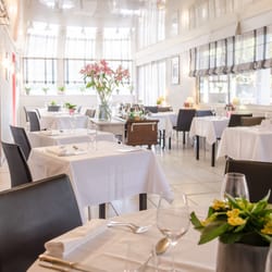 Hôtel Logis le Pont Bernet - Salle de restaurant
