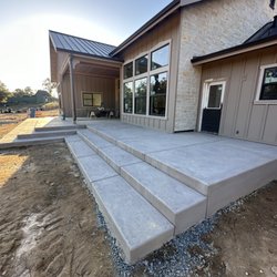 Modern Era Landscape - BACK YARD CONCRETE